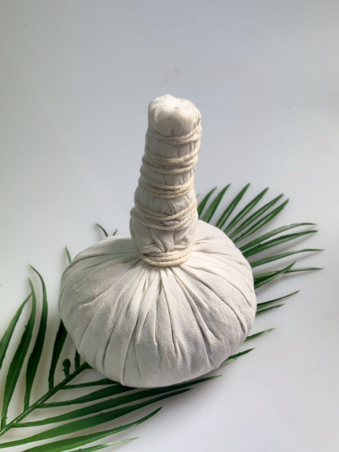 🧘‍♀️ “ดูแลตัวเองง่ายๆ ที่บ้าน ด้วยลูกประคบจากกิติกรณ์สมุนไพร”